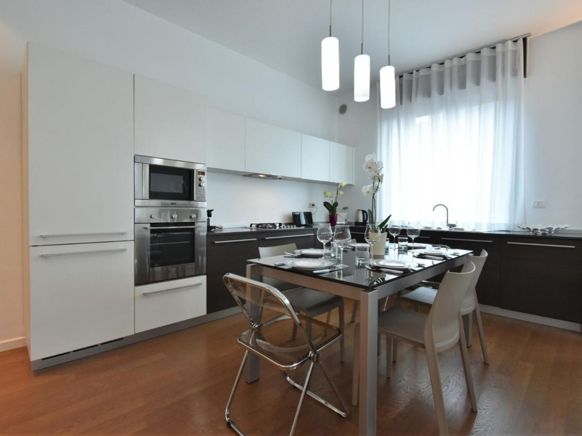 Apartment Corso Genova Apartment By Interhome Милано Екстериор снимка