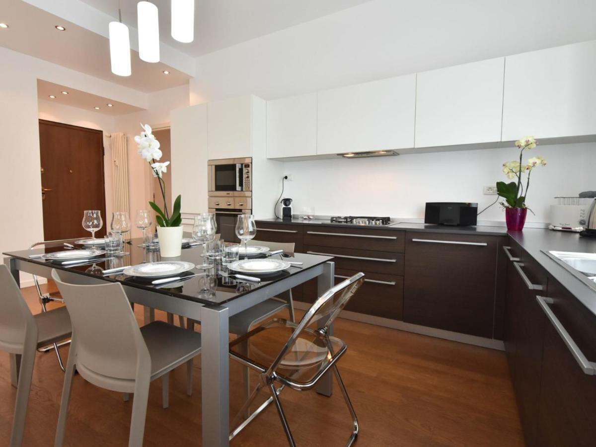 Apartment Corso Genova Apartment By Interhome Милано Екстериор снимка