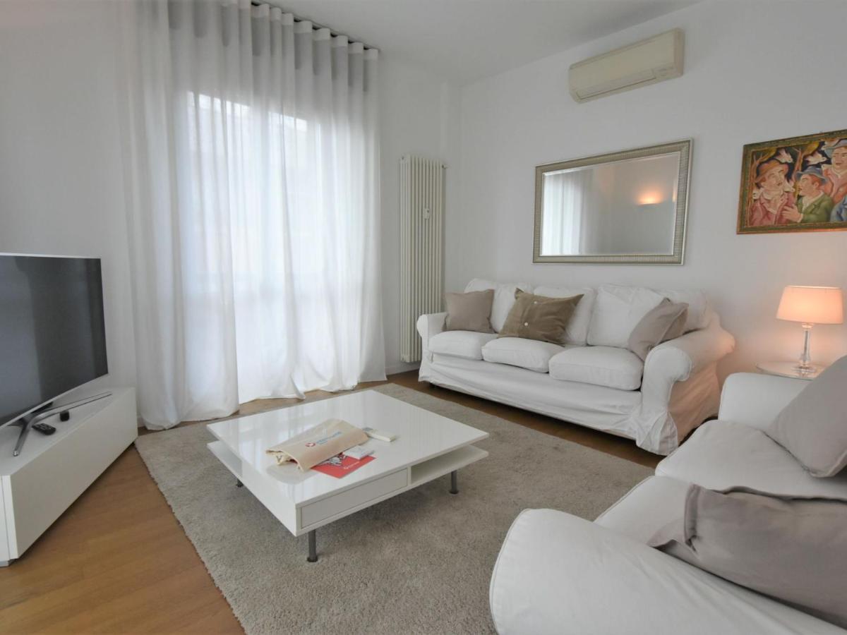 Apartment Corso Genova Apartment By Interhome Милано Екстериор снимка
