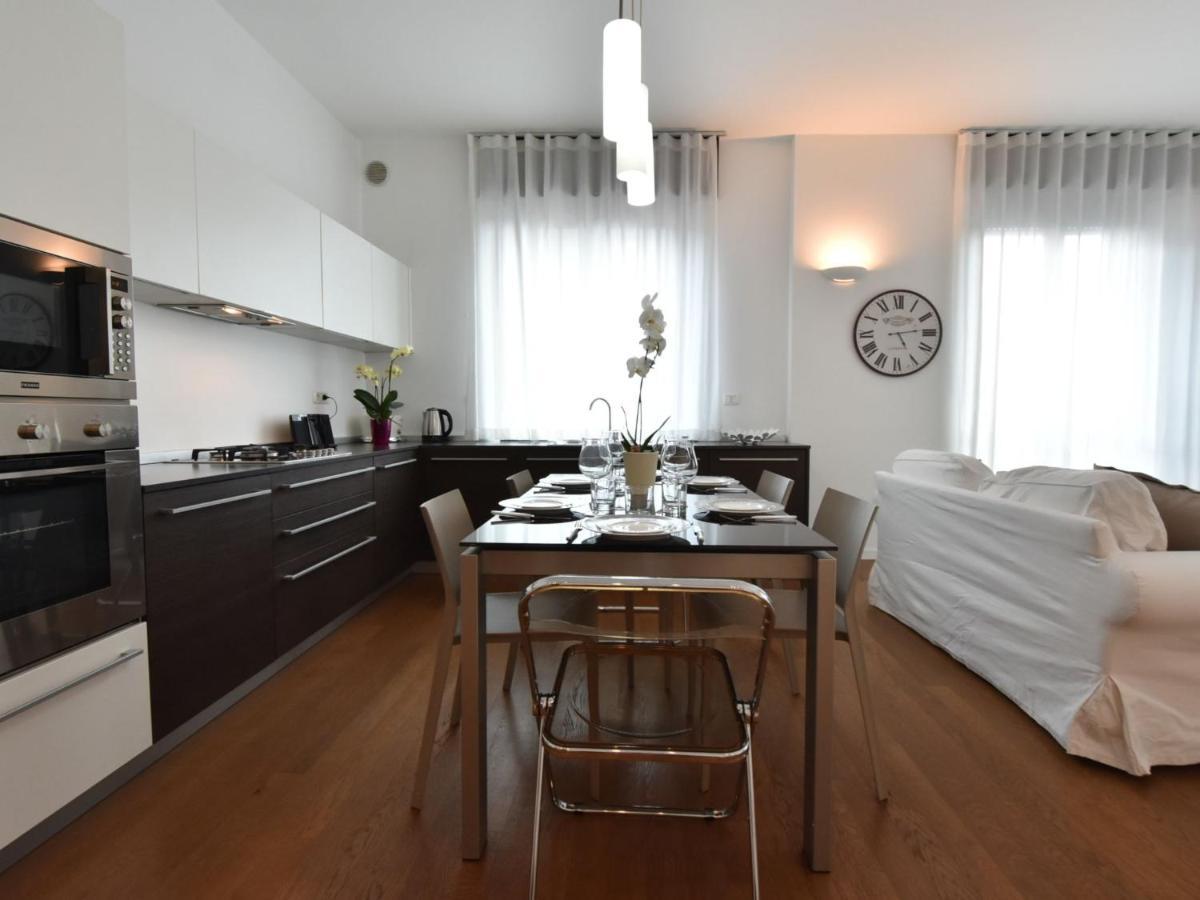 Apartment Corso Genova Apartment By Interhome Милано Екстериор снимка