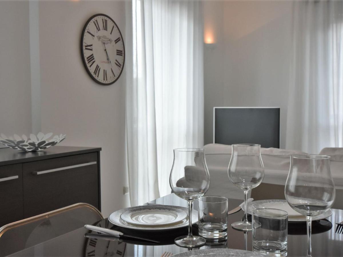 Apartment Corso Genova Apartment By Interhome Милано Екстериор снимка