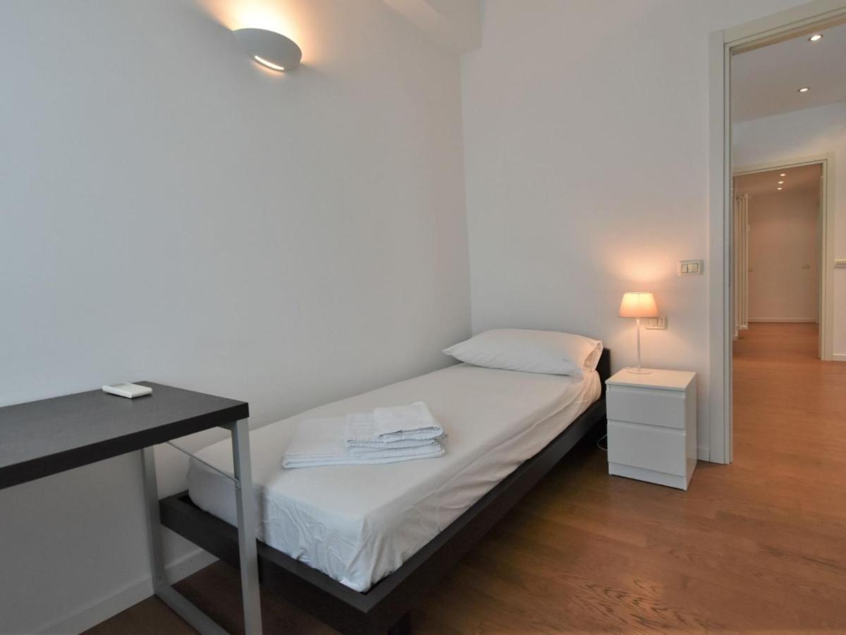 Apartment Corso Genova Apartment By Interhome Милано Екстериор снимка