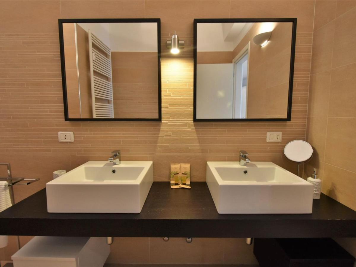 Apartment Corso Genova Apartment By Interhome Милано Екстериор снимка