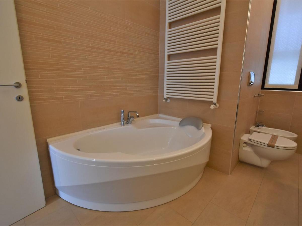 Apartment Corso Genova Apartment By Interhome Милано Екстериор снимка