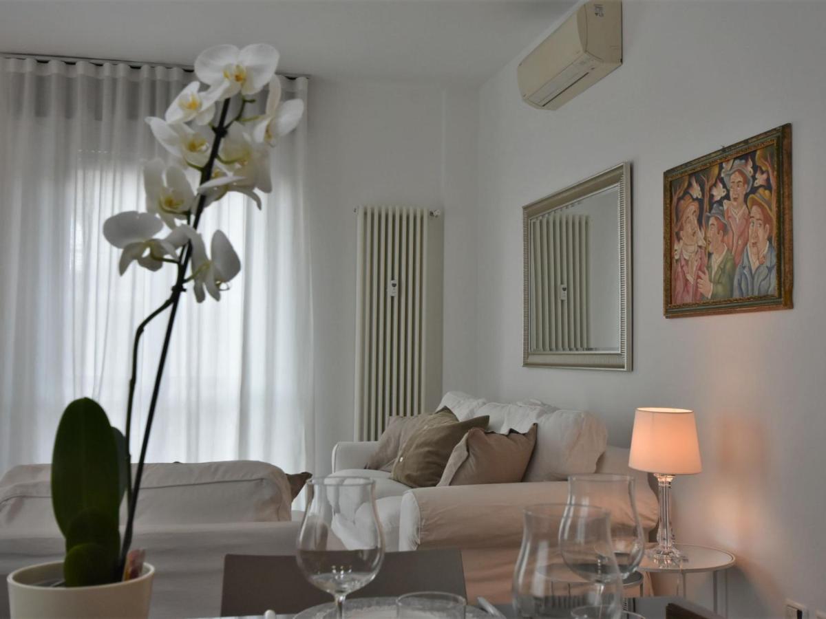 Apartment Corso Genova Apartment By Interhome Милано Екстериор снимка