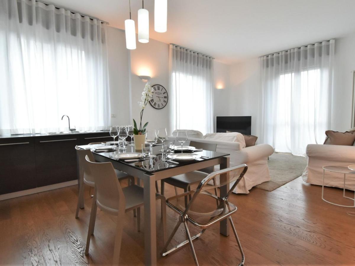 Apartment Corso Genova Apartment By Interhome Милано Екстериор снимка