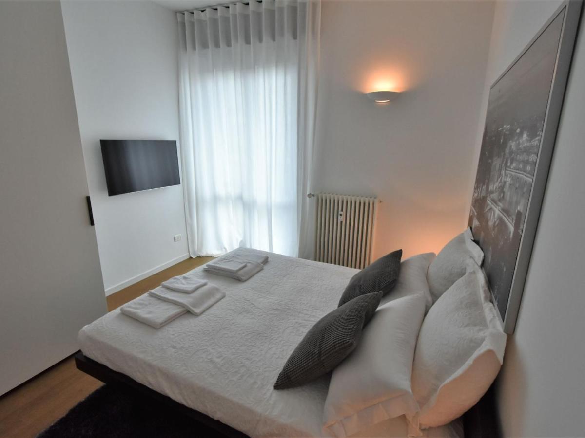 Apartment Corso Genova Apartment By Interhome Милано Екстериор снимка